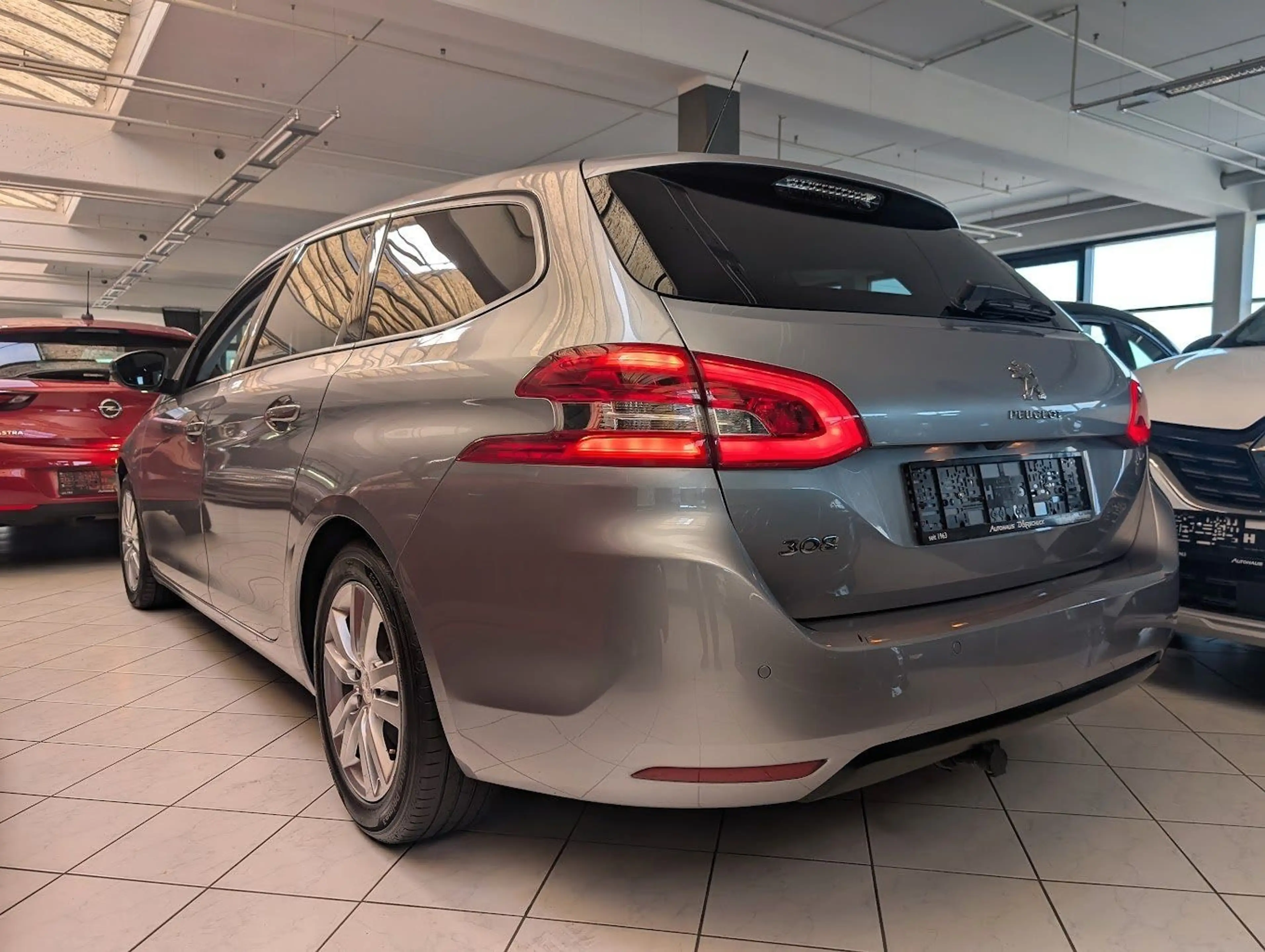 Peugeot 308 308 SW Active NAVI.Kamera.AHK.PDF — photo 5