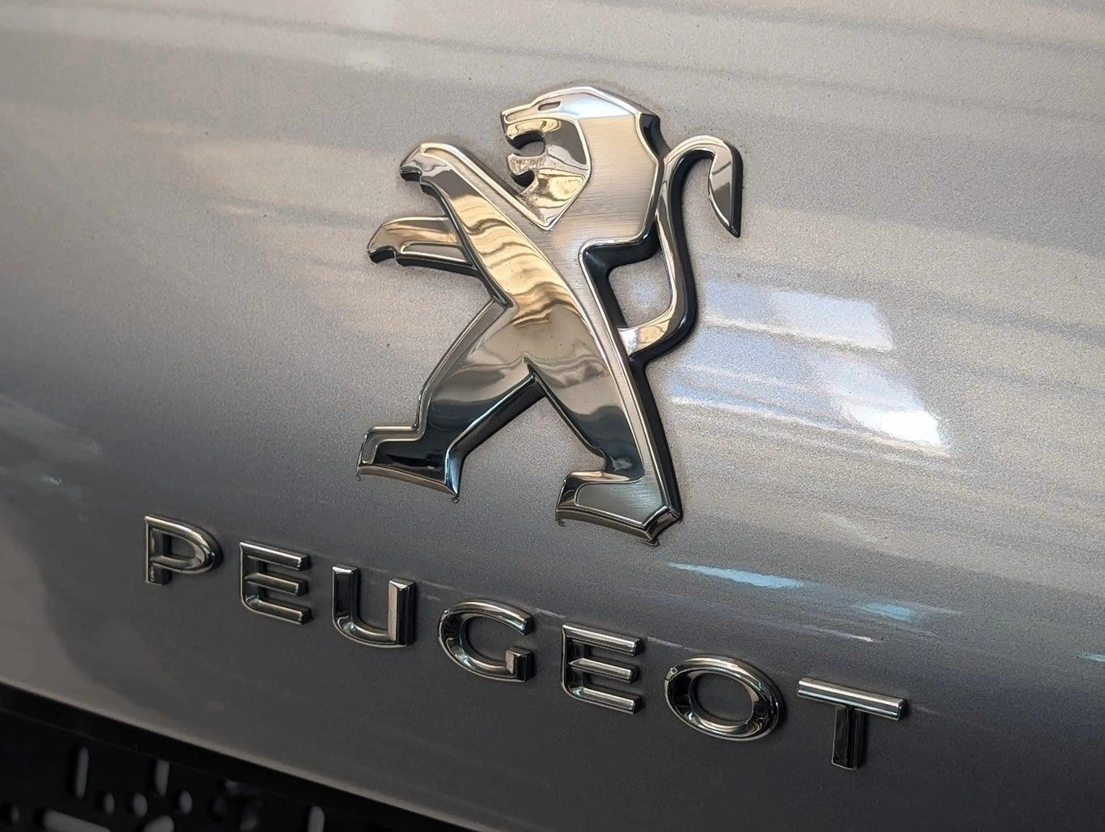 Peugeot 308 308 SW Active NAVI.Kamera.AHK.PDF — photo 7