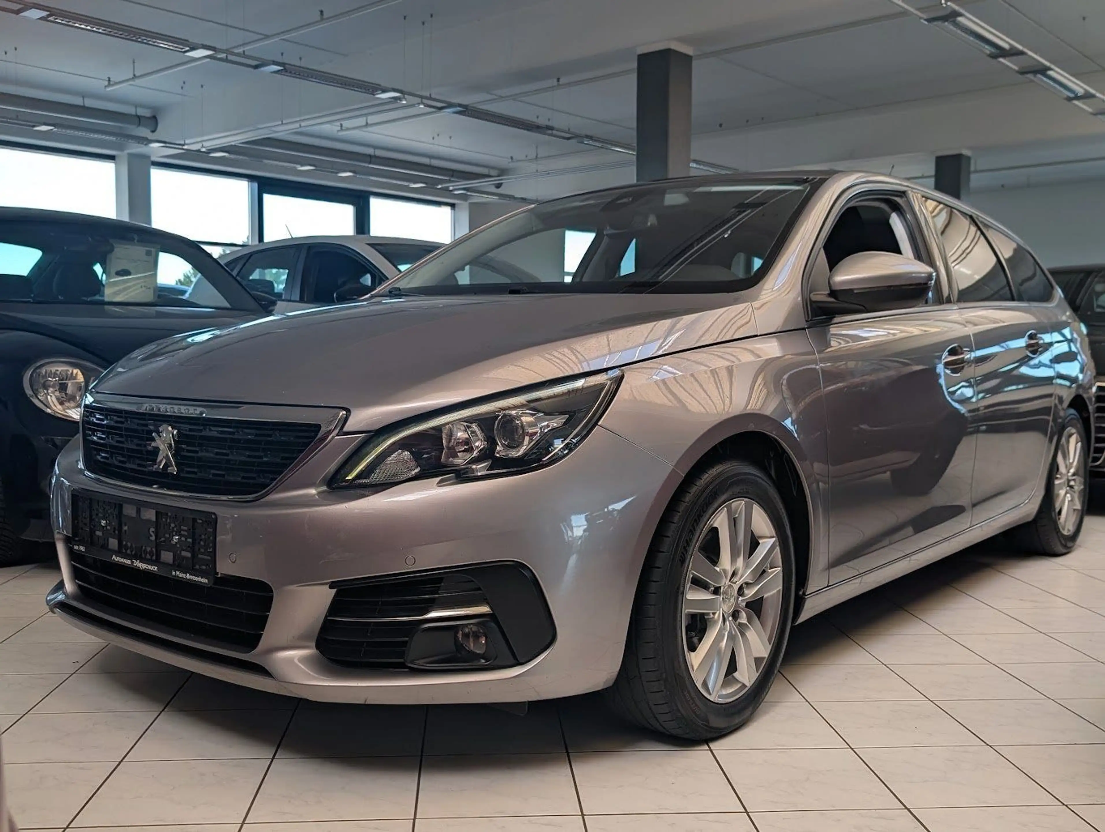 Peugeot 308 308 SW Active NAVI.Kamera.AHK.PDF — photo 3