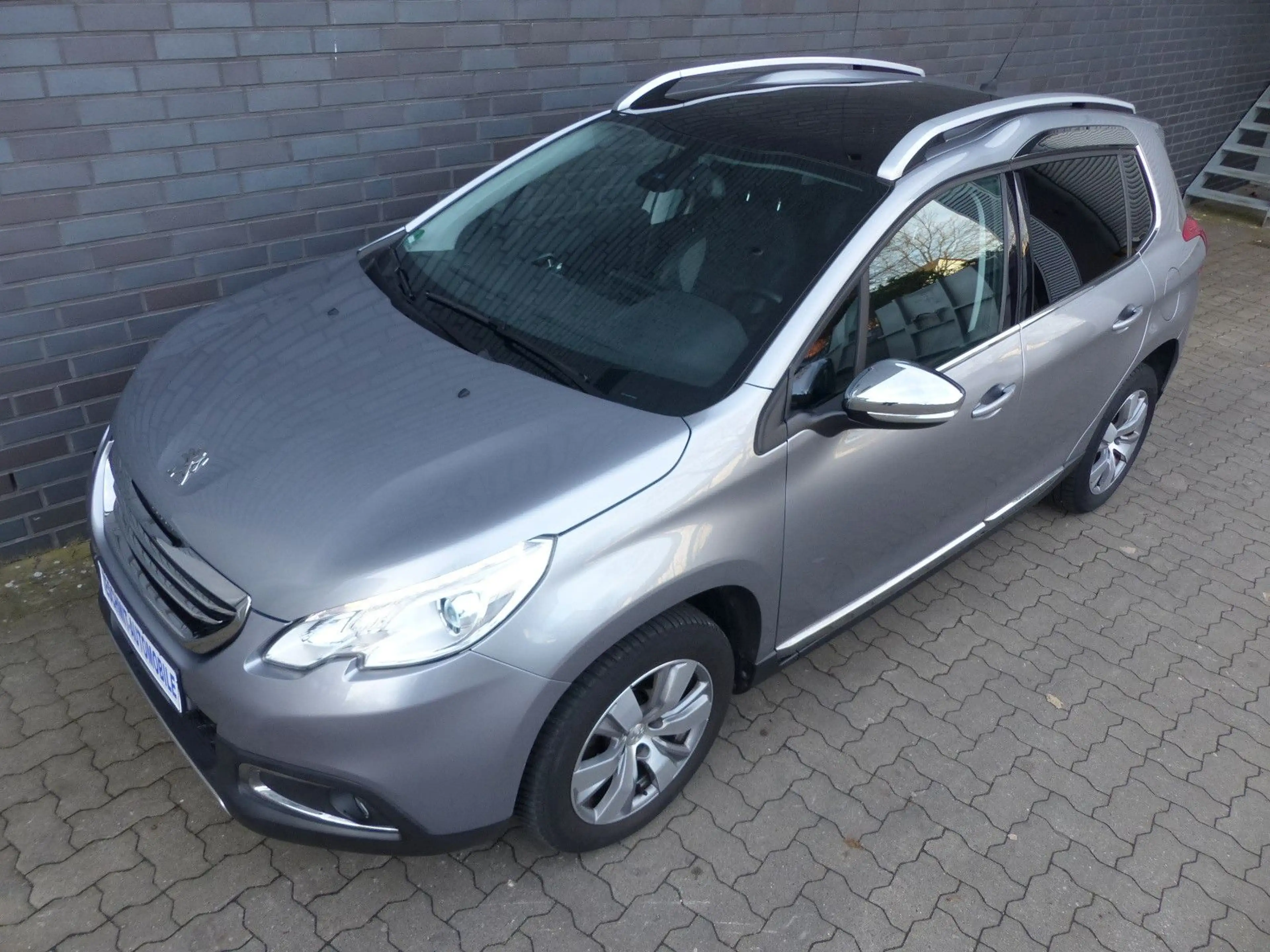 Peugeot 2008 Allure Glasdach/Navi/Klimaautom/PDC — photo 2