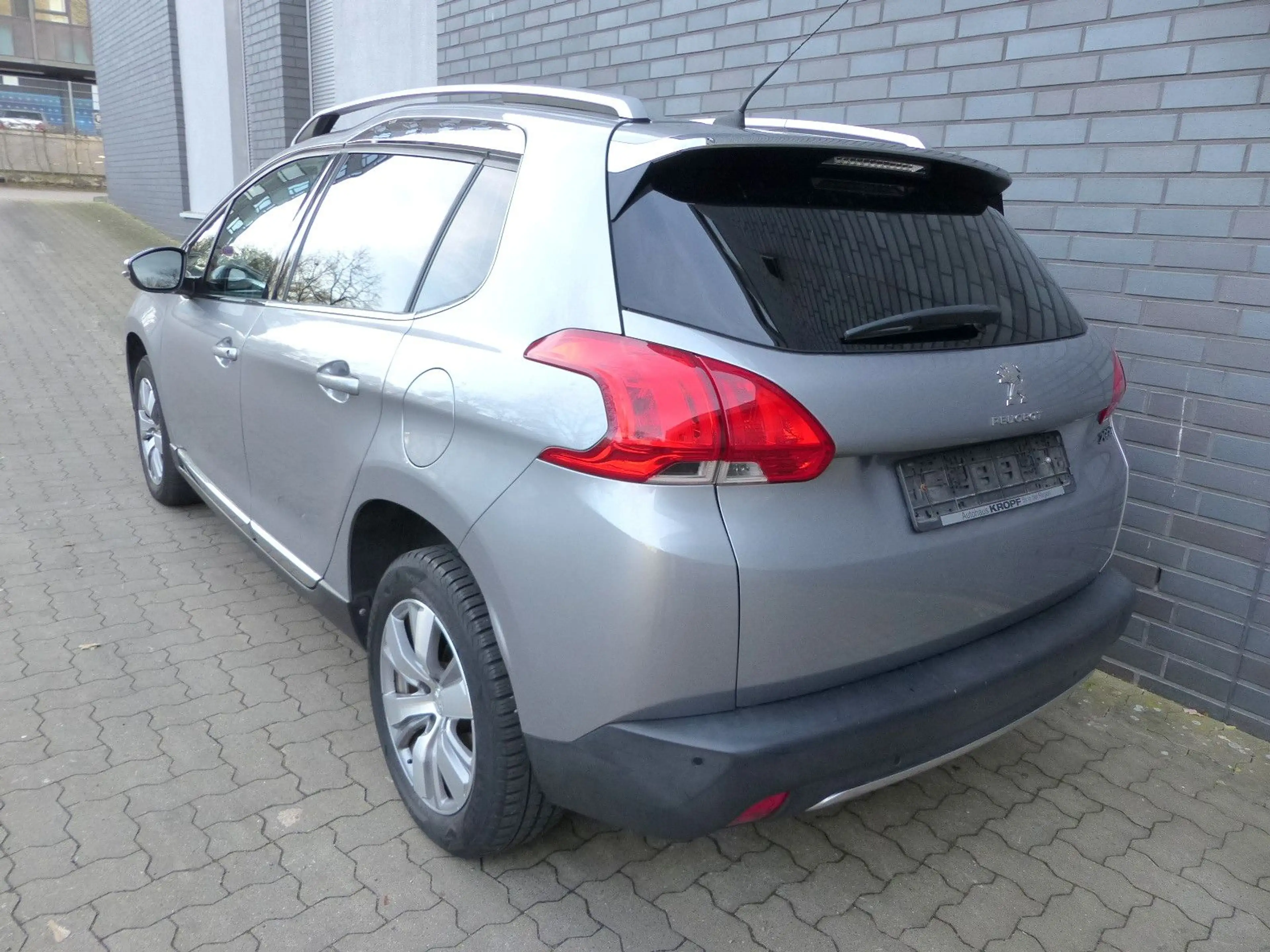 Peugeot 2008 Allure Glasdach/Navi/Klimaautom/PDC — photo 5
