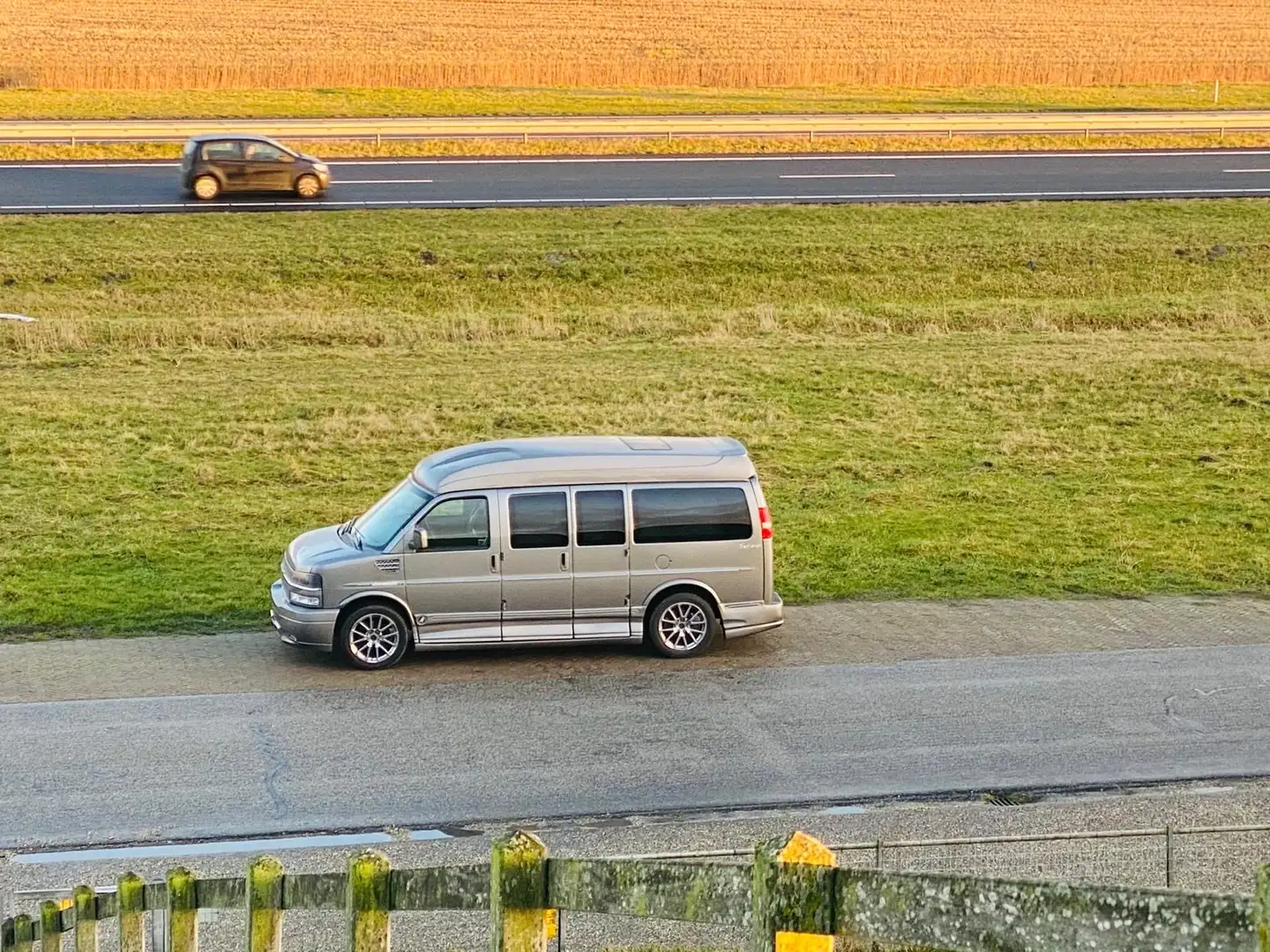 Chevrolet Express - 1