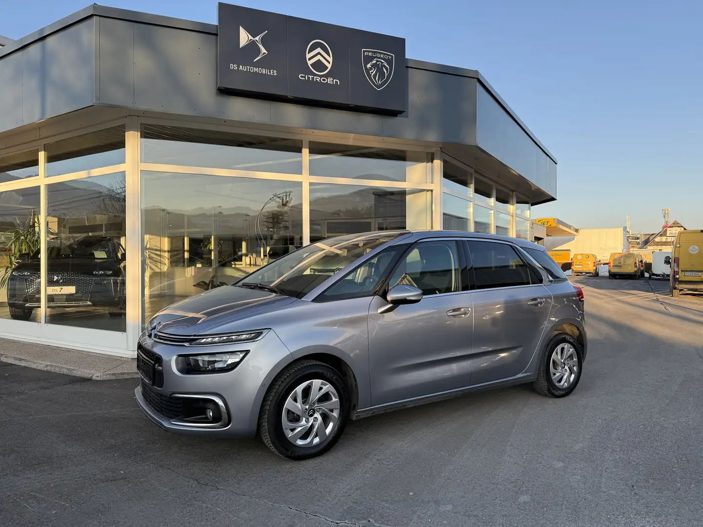 Citroen C4 SpaceTourer BlueHdi 120 Feel Edition Silber - 1