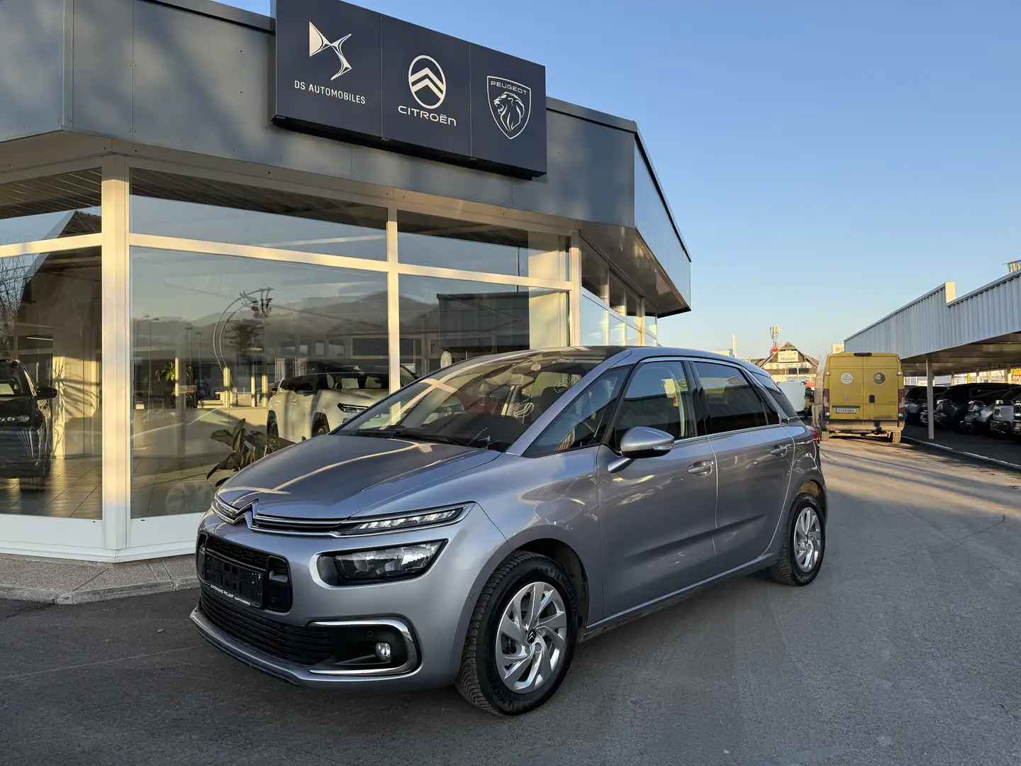 Citroen C4 SpaceTourer BlueHdi 120 Feel Edition Silber - 2