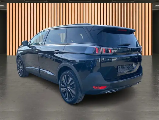 Peugeot 5008 view 12