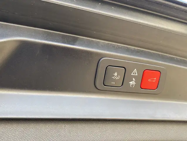 Peugeot 5008 view 11