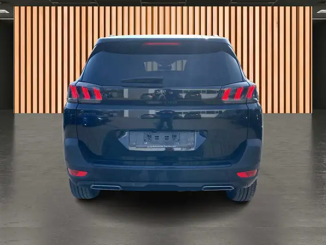 Peugeot 5008 view 6