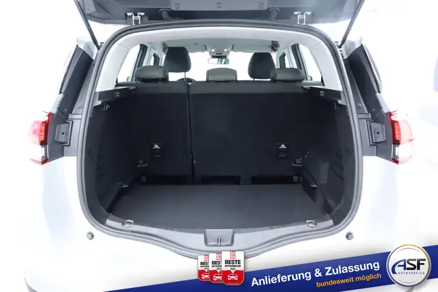 Renault Scenic view 11