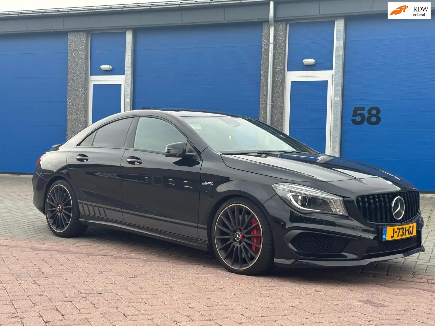 Mercedes-Benz CLA 45 AMG 4MATIC - 360 PK - SCHUIFDAK - LEER - 19'' Zwart - 1