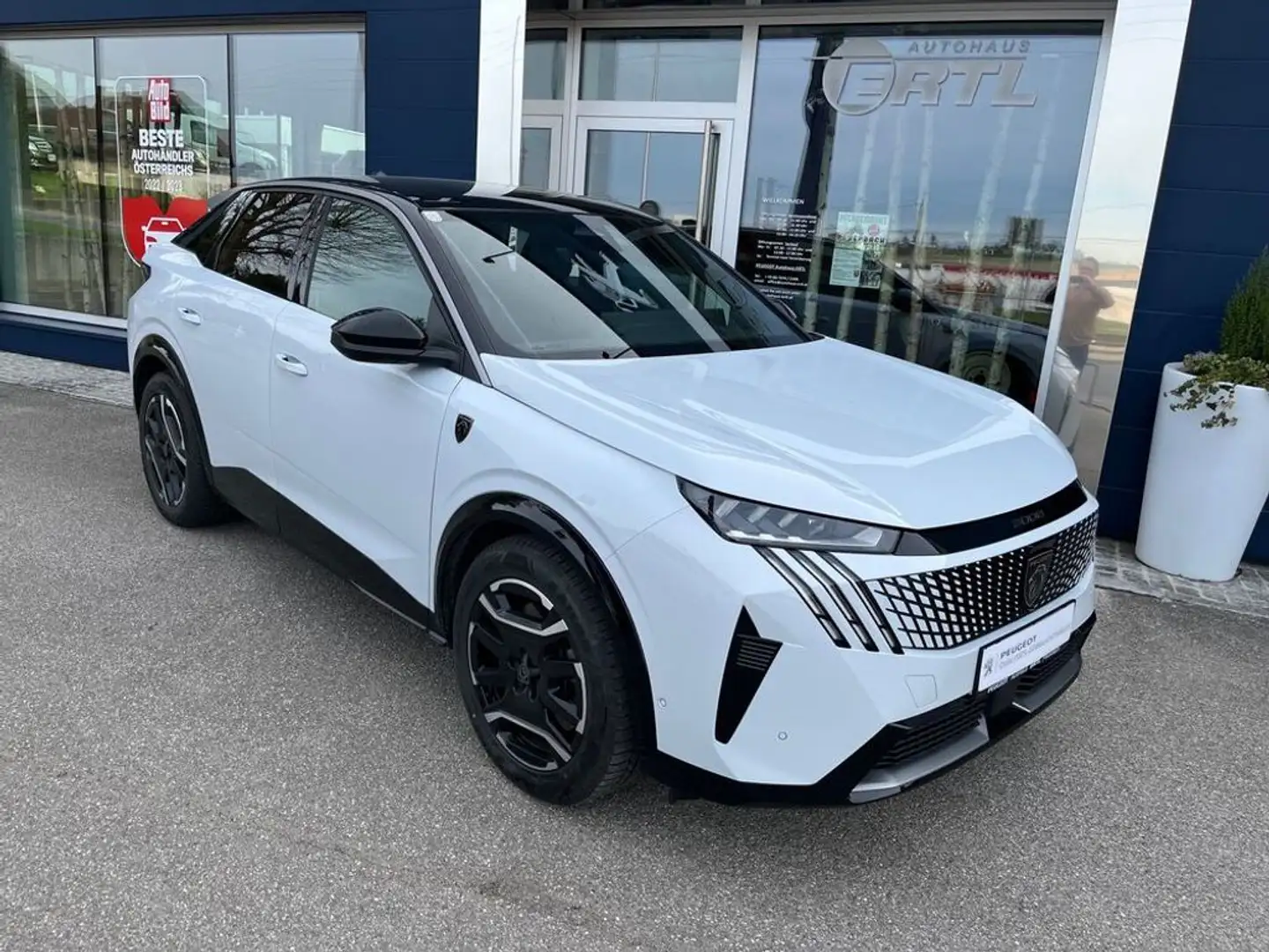 Peugeot 3008 E-GT Elektromotor 210 Batterie 73 kWh VOLLAUS Weiß - 1