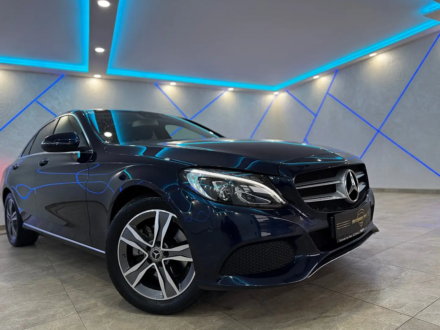 Mercedes-Benz C 200 d Aut.*NAVI*LED*1.BESITZ* Blau - 1