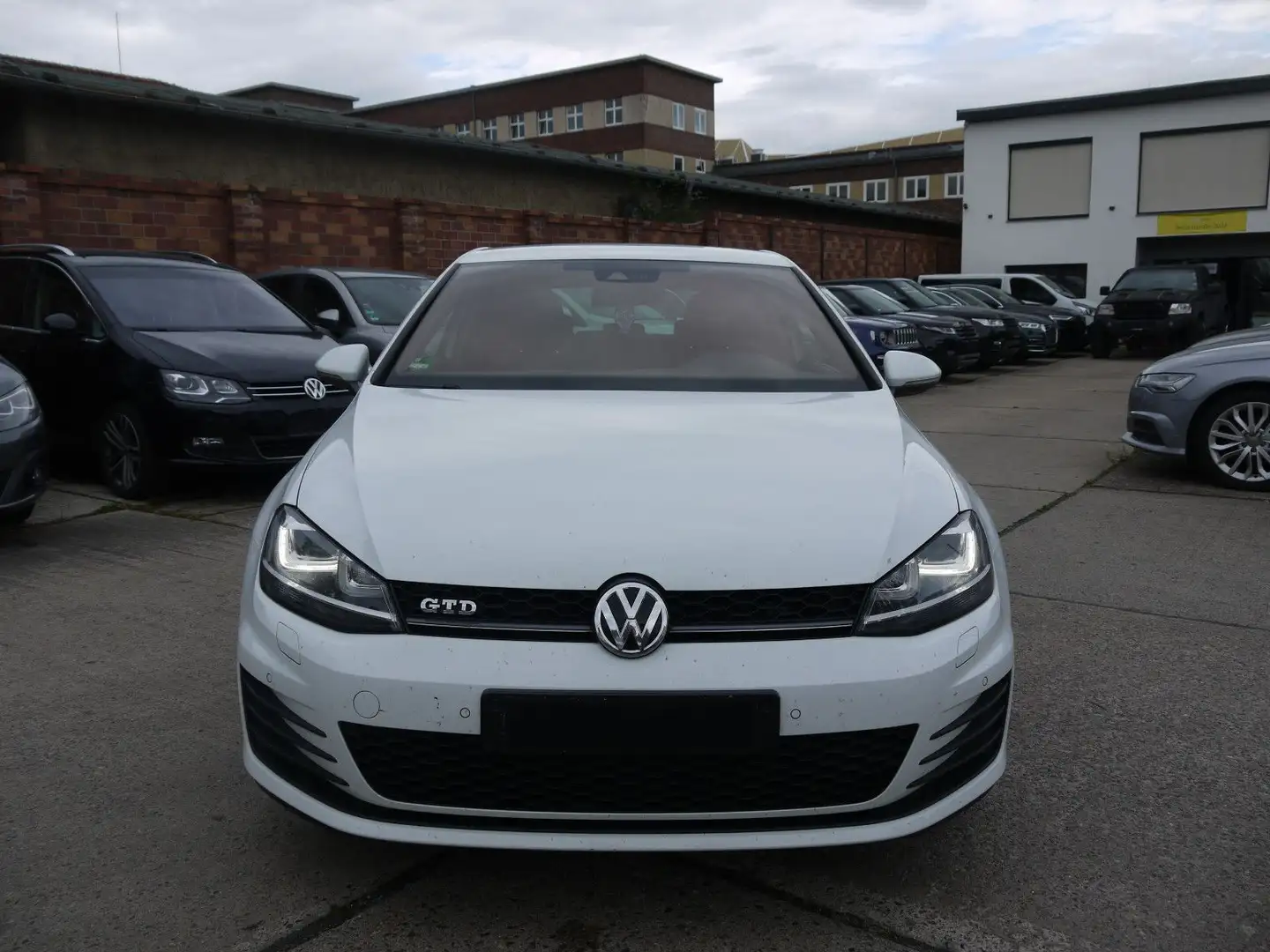 Volkswagen Golf GTD/Dynaudio/Kamera/DCC/2. Hand Weiß - 2