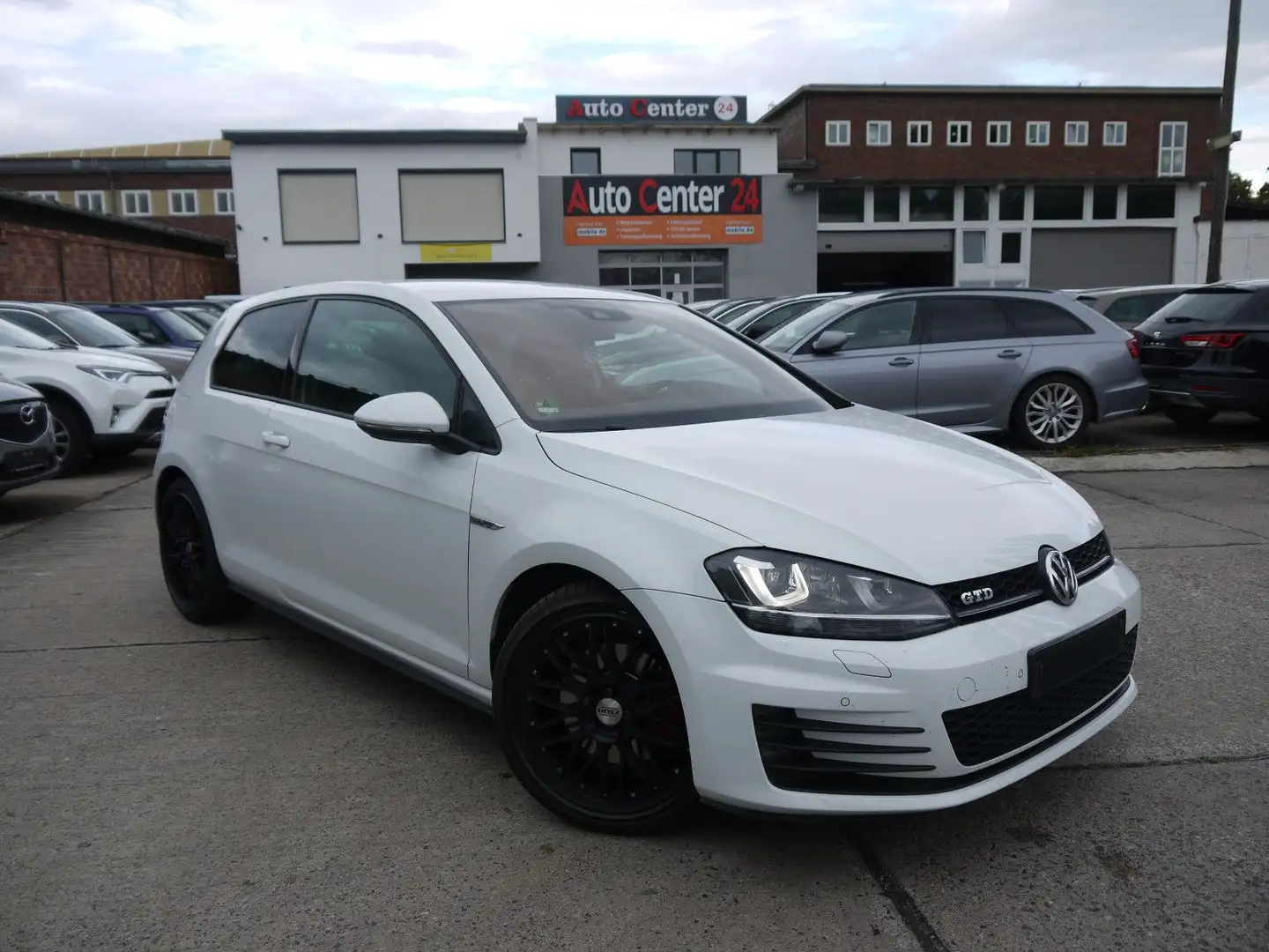 Volkswagen Golf GTD/Dynaudio/Kamera/DCC/2. Hand Weiß - 1