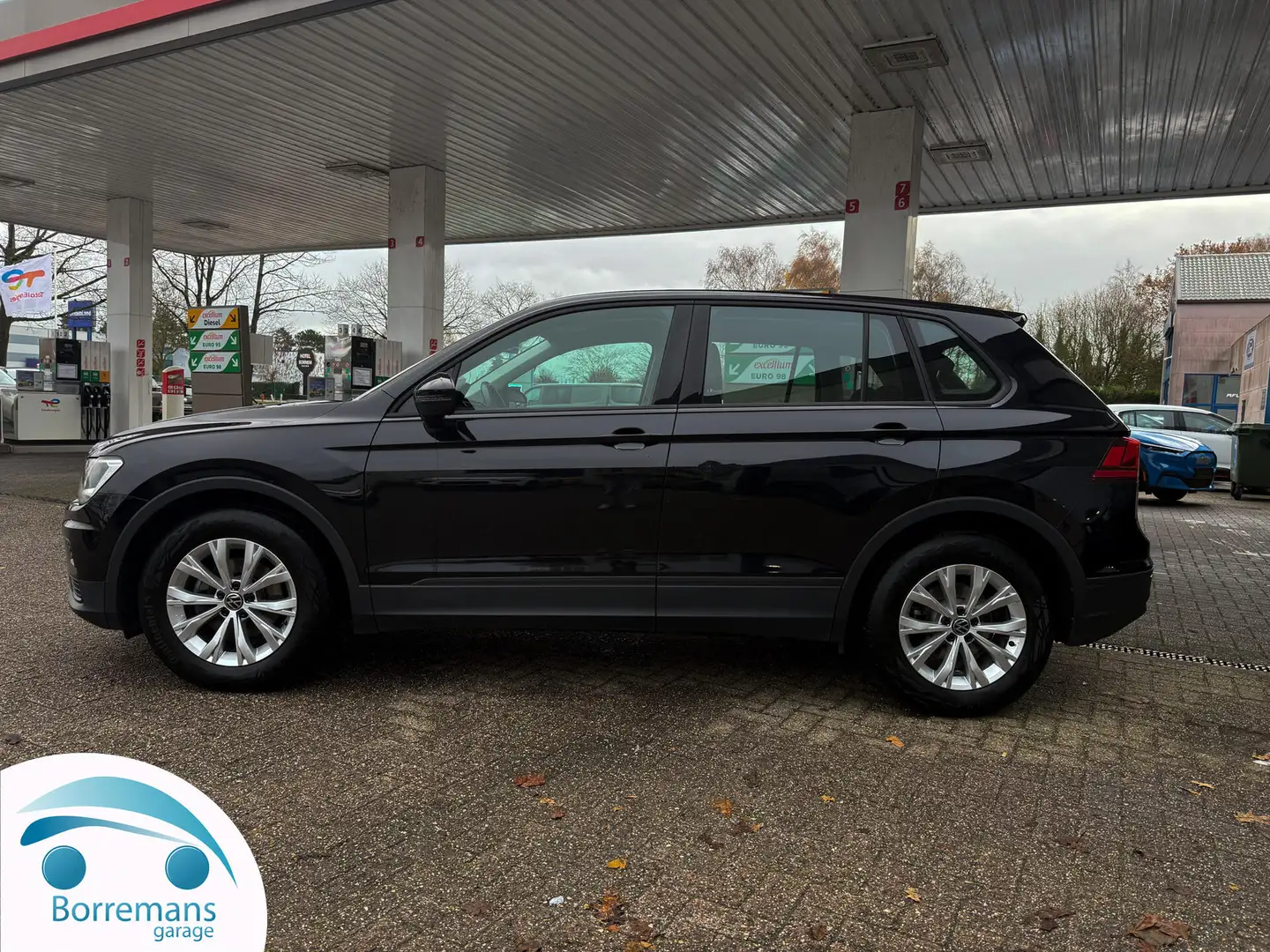 Volkswagen Tiguan 1.5 TSI Trekhaak/Navi/Parkeerhulp/.... Black - 2