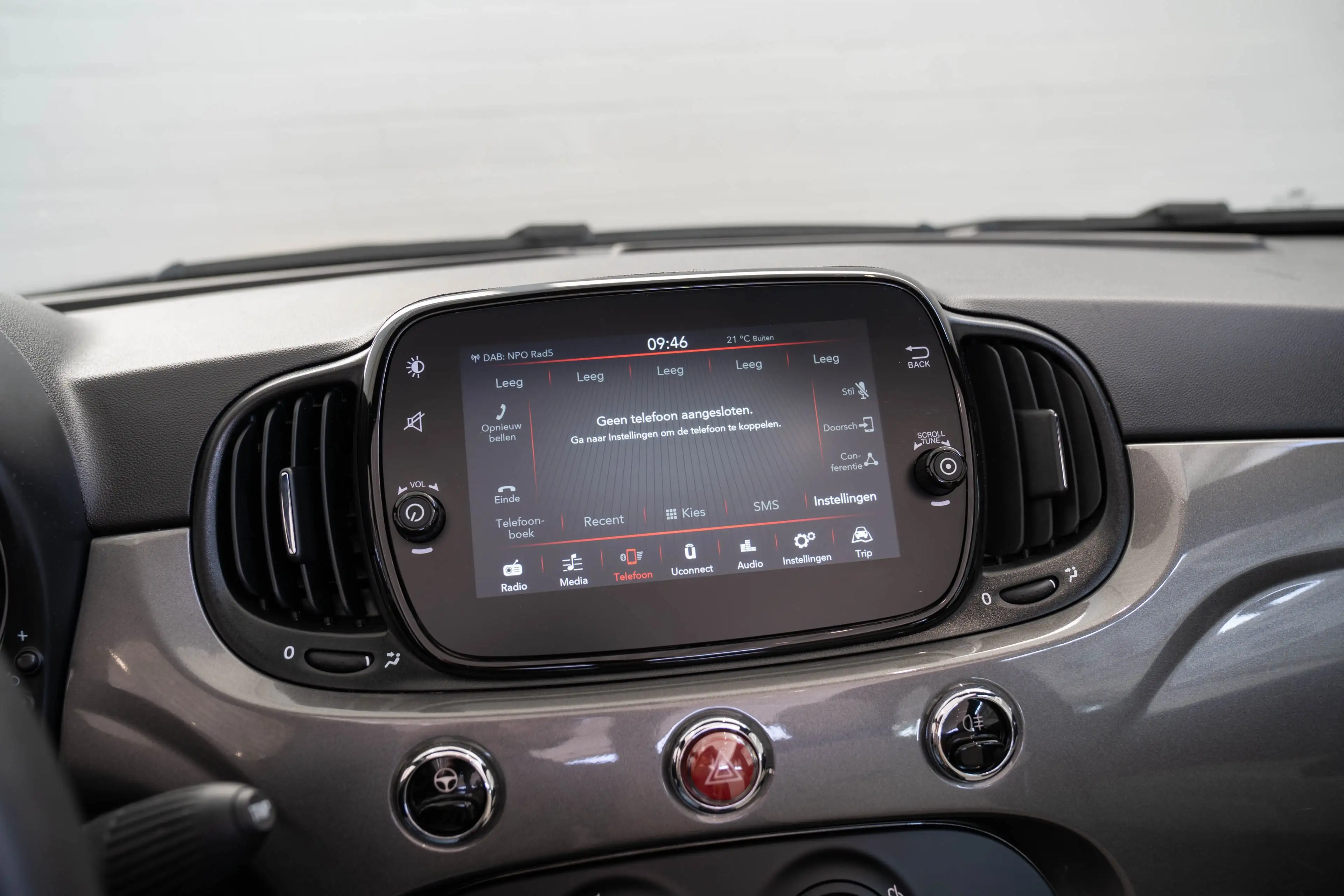 Fiat 500C 1.0 Hybrid Dolcevita | Parkeersensoren | Airco | C — photo 25