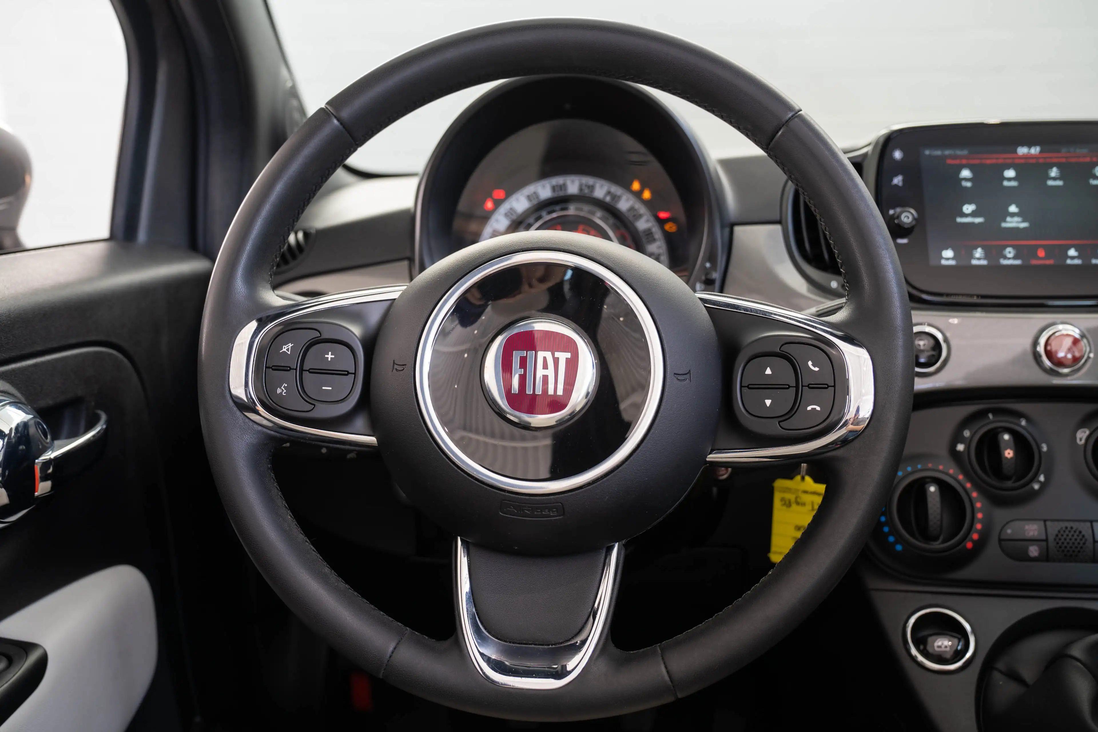 Fiat 500C 1.0 Hybrid Dolcevita | Parkeersensoren | Airco | C — photo 30