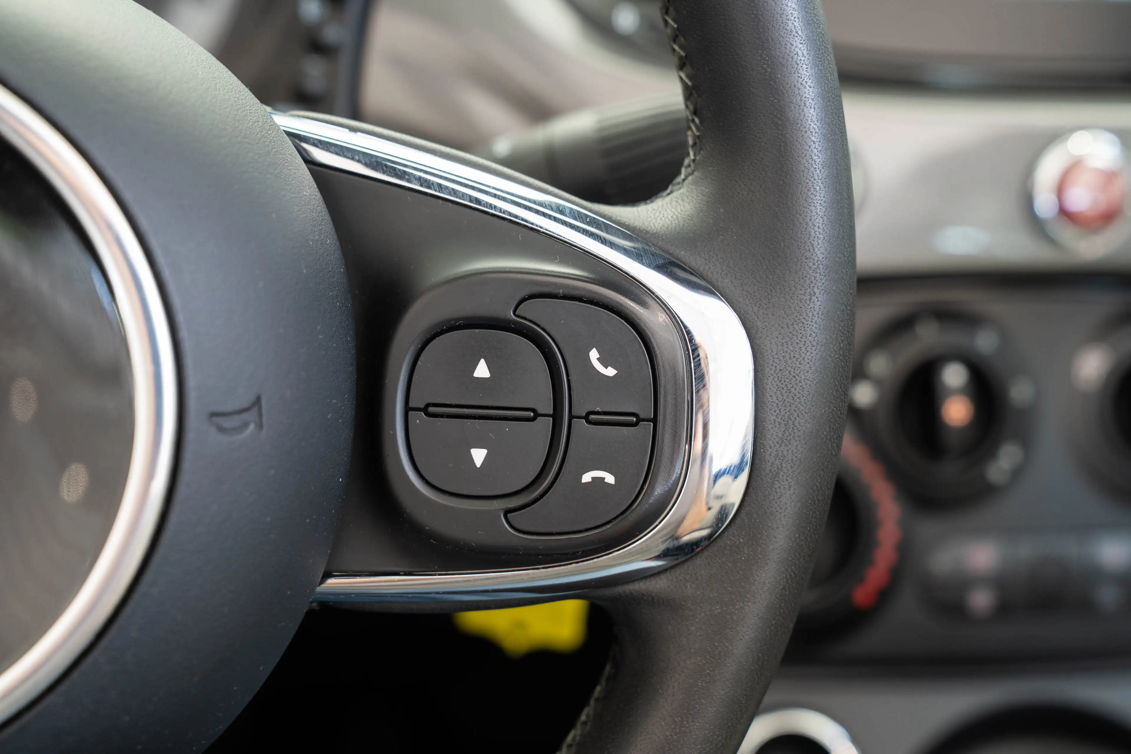 Fiat 500C 1.0 Hybrid Dolcevita | Parkeersensoren | Airco | C — photo 17