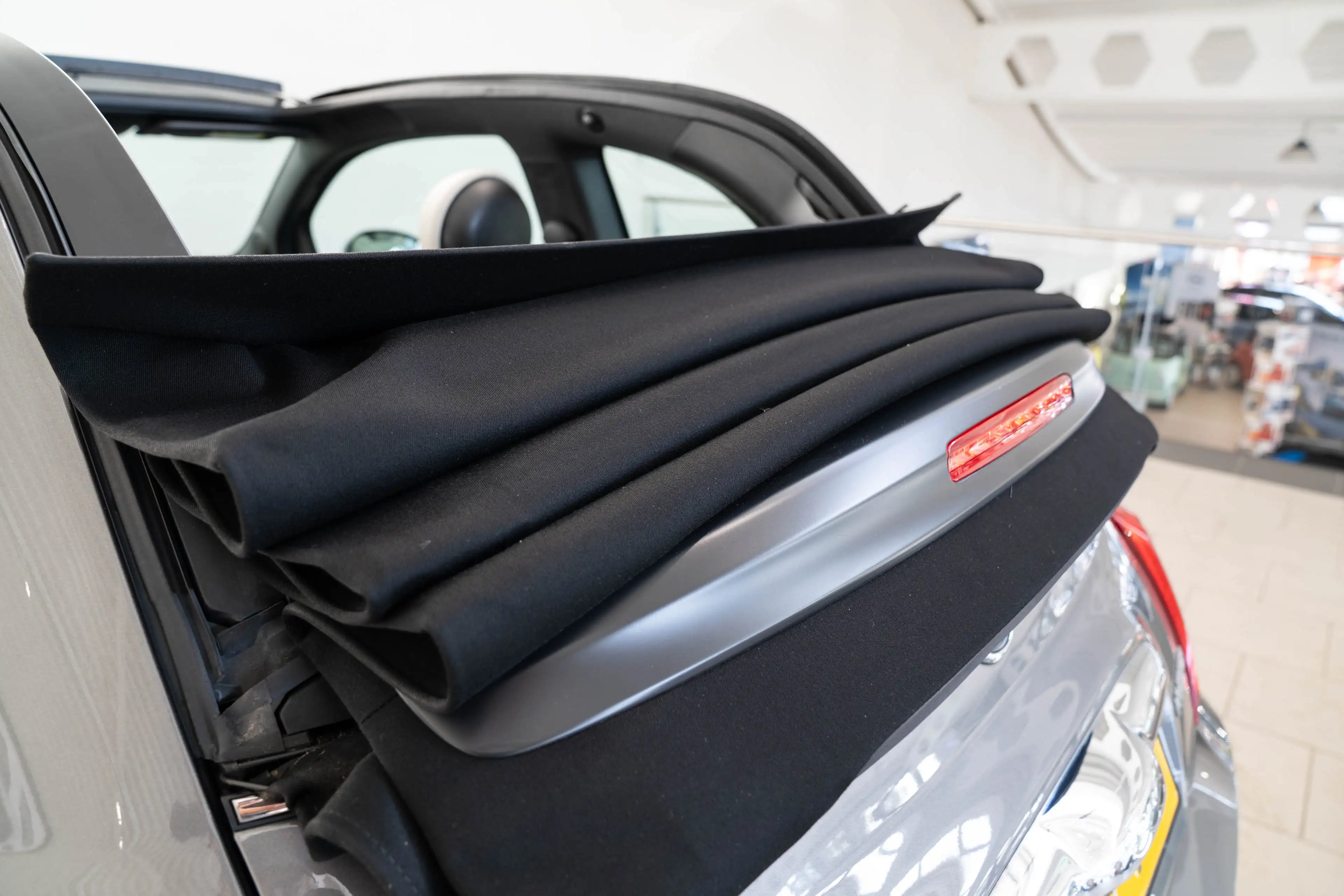 Fiat 500C 1.0 Hybrid Dolcevita | Parkeersensoren | Airco | C — photo 9
