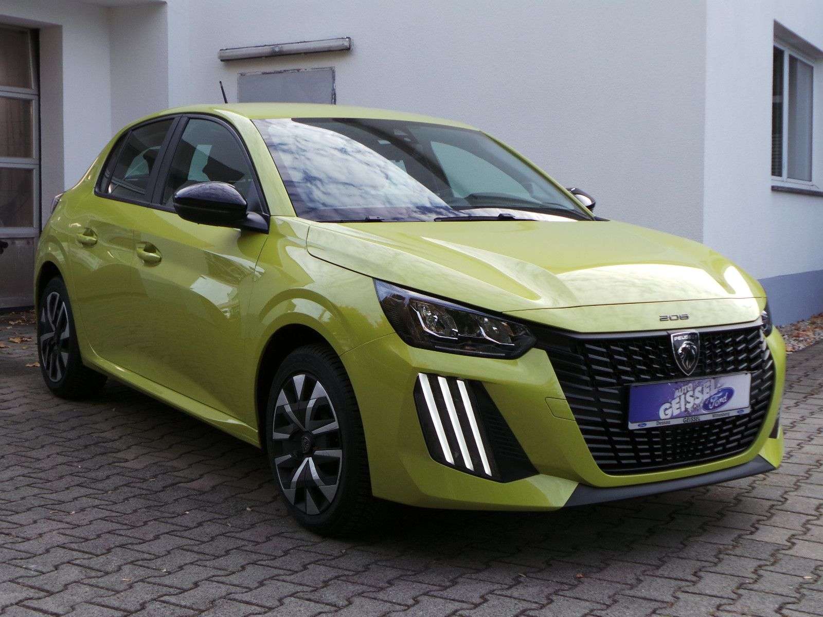 Peugeot 208