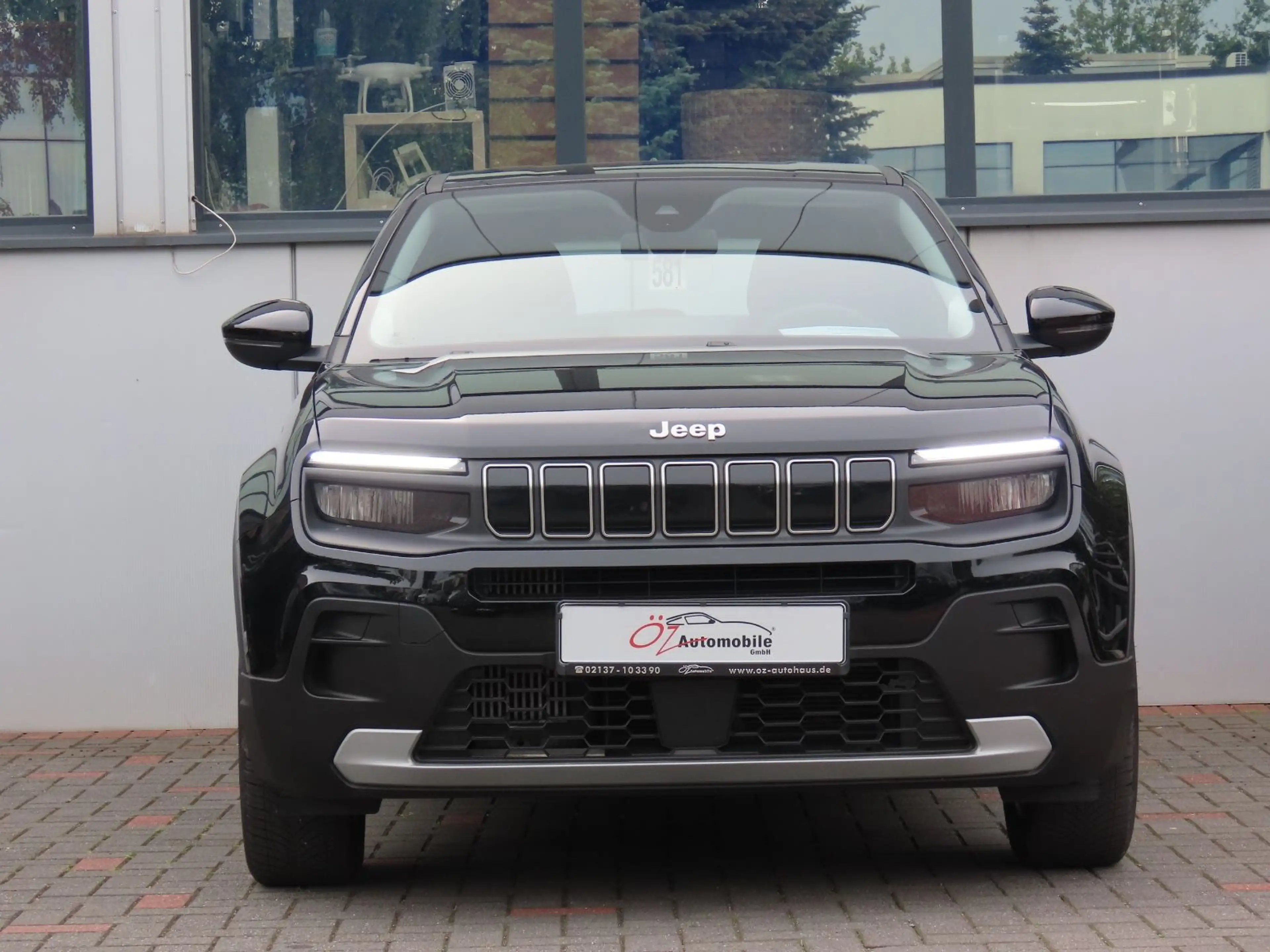 Jeep Avenger 1.2 GSE T3 GDI Klimaauto. Kamera Carplay — photo 2