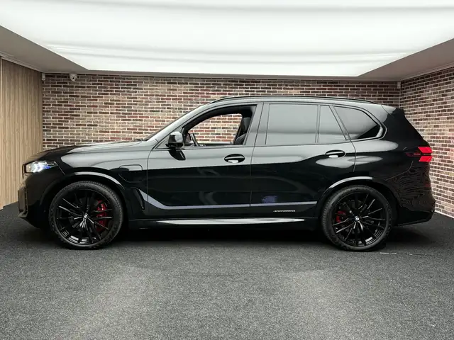 BMW X5 view 4