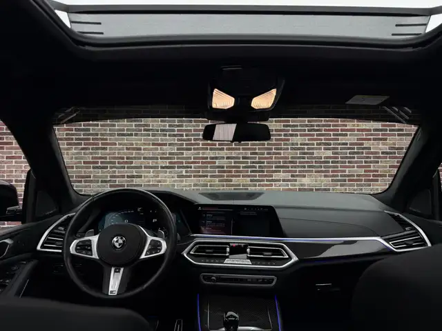 BMW X5 view 9