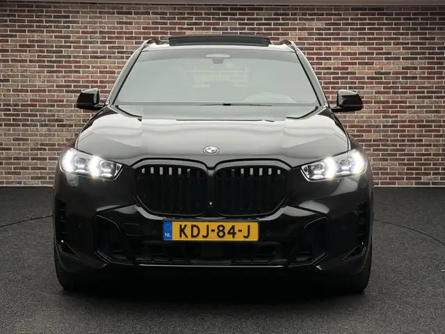 BMW X5 view 5