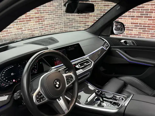 BMW X5 view 11