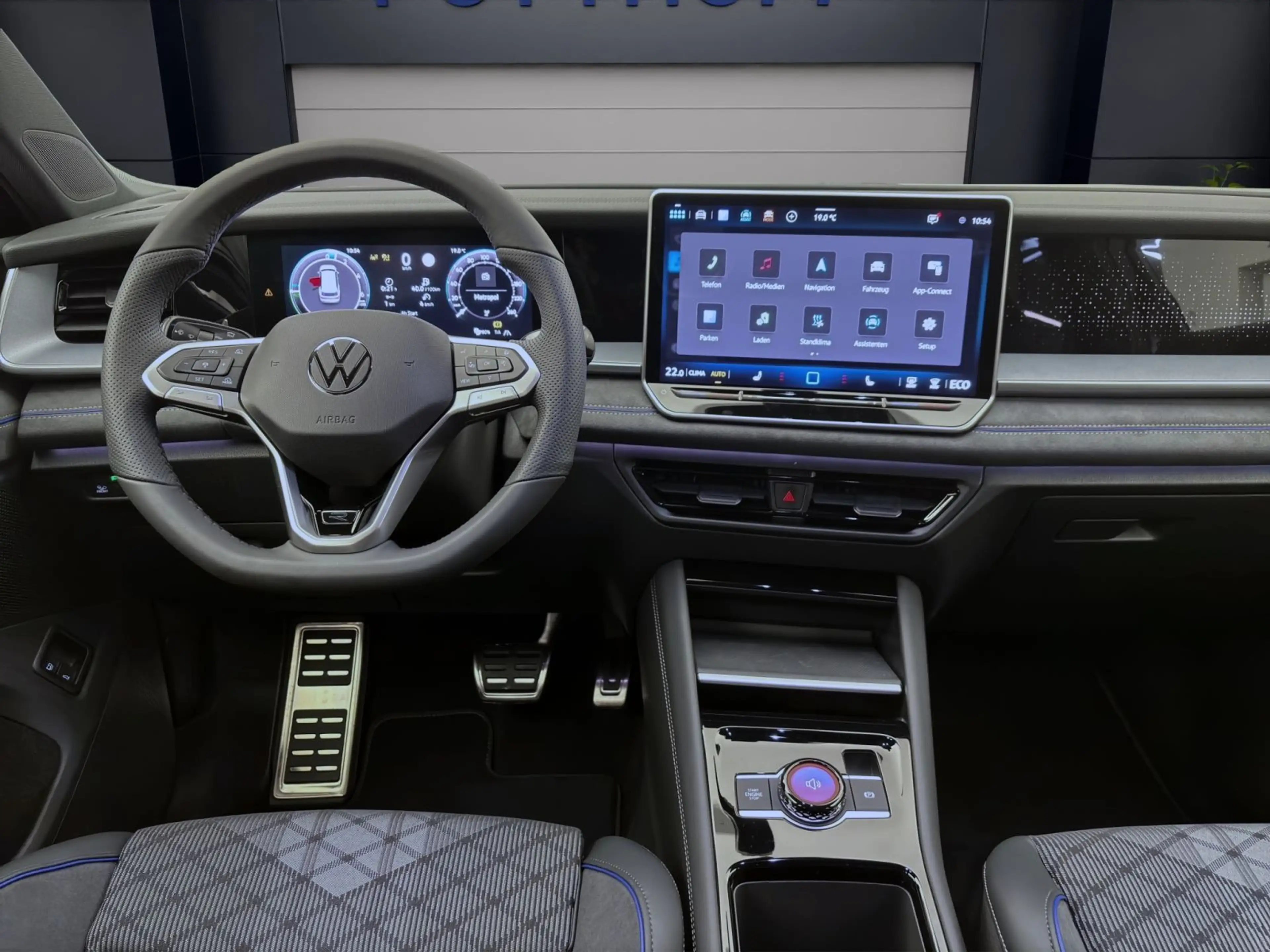 Volkswagen Tayron 1.5 TSI eHybrid DSG R-LINE AHK KAMERA SIT — photo 14