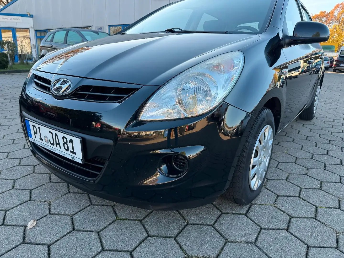 Hyundai i20 Classic Klima S-Heft Noir - 2