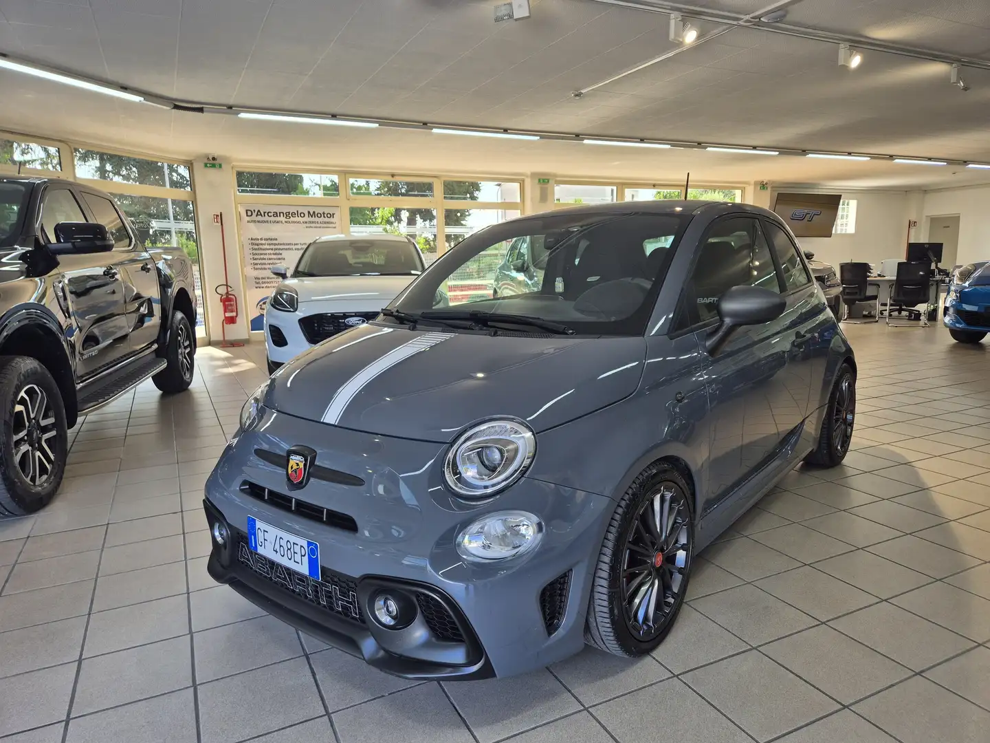 Abarth 695 695C 2016 1.4 t-jet Competizione 180cv my19 Grijs - 1