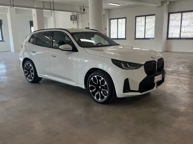 BMW X3 view 8
