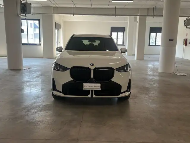 BMW X3 view 5