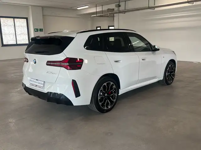 BMW X3 view 6