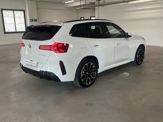 BMW X3 view 3