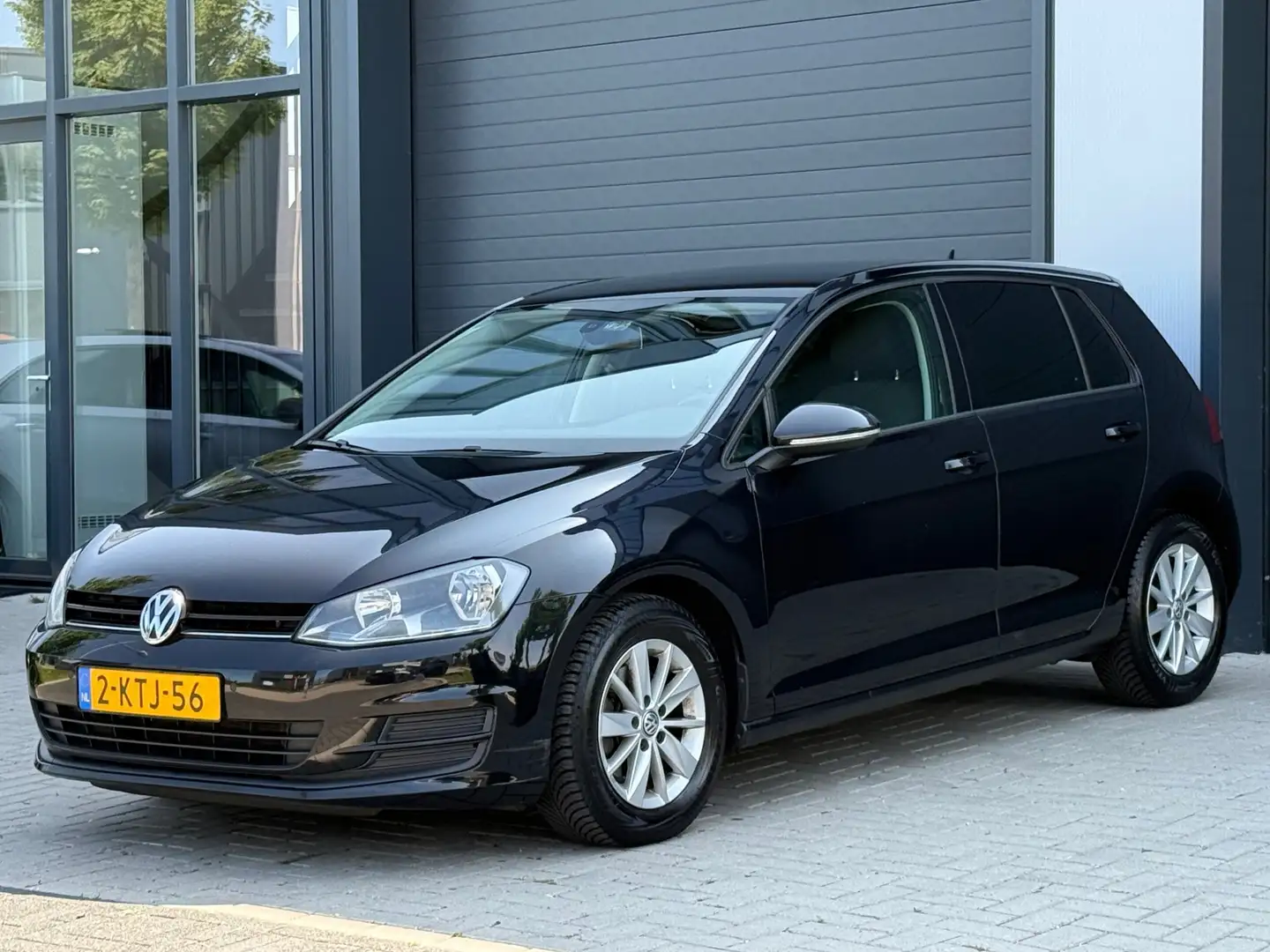 Volkswagen Golf 1.6 TDI Comfortline / 1e Eigenaar / NAP / Noir - 2