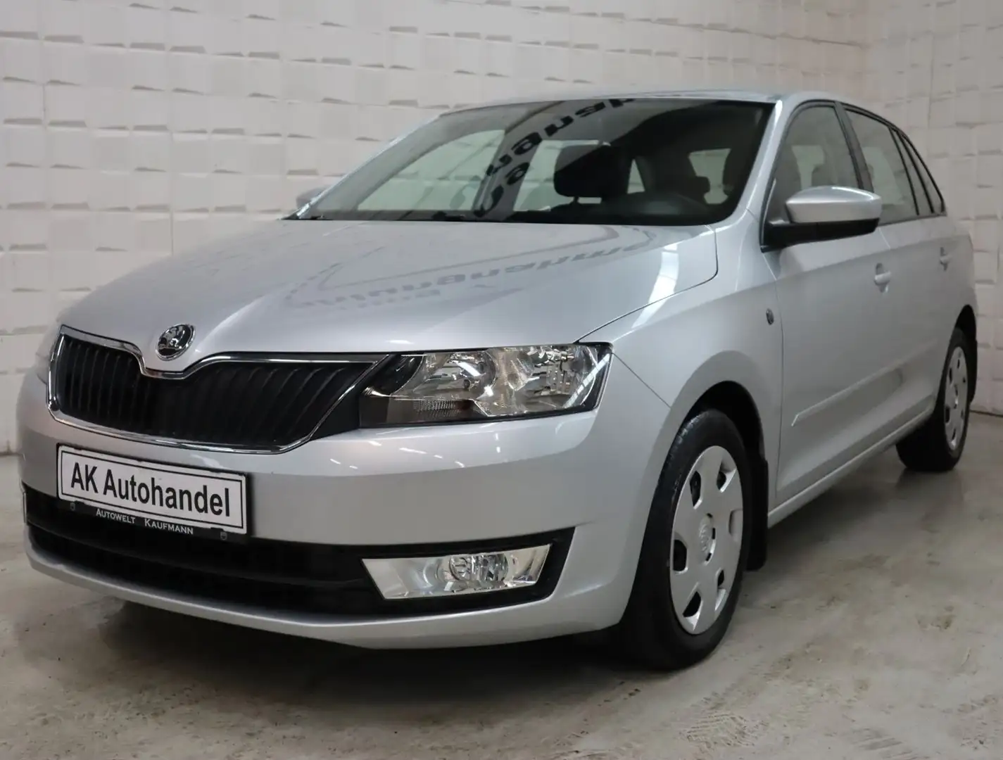 Skoda Rapid/Spaceback Spaceback Ambition Klima Temomat Shz Argent - 1