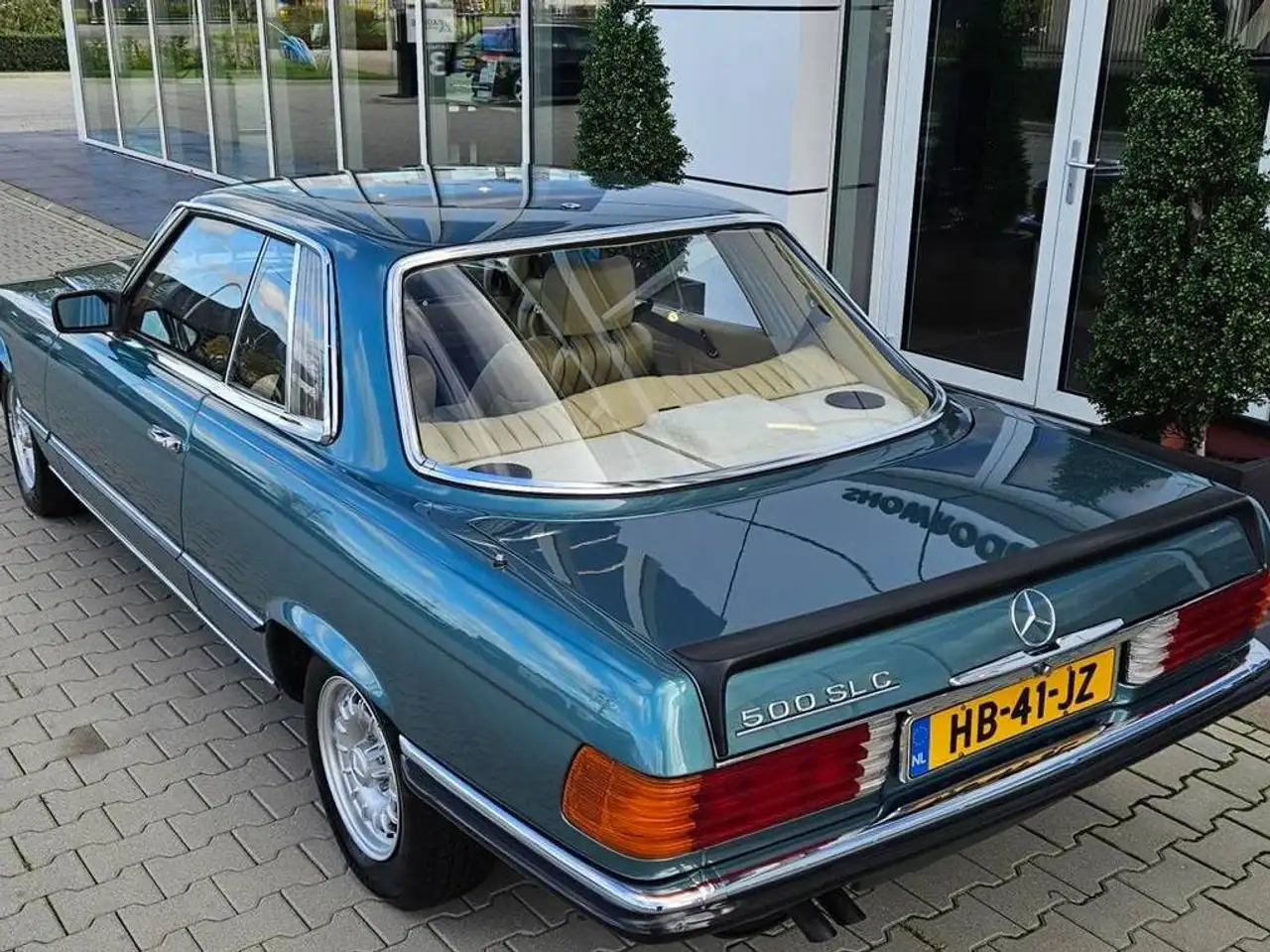 Mercedes-Benz SLC 500 Originele 500 SLC 5.0 V8 in originele staat met Leder, Cruiscontrol, Airco, Elektr. Ramen en Deurvergrendeling, foto 11
