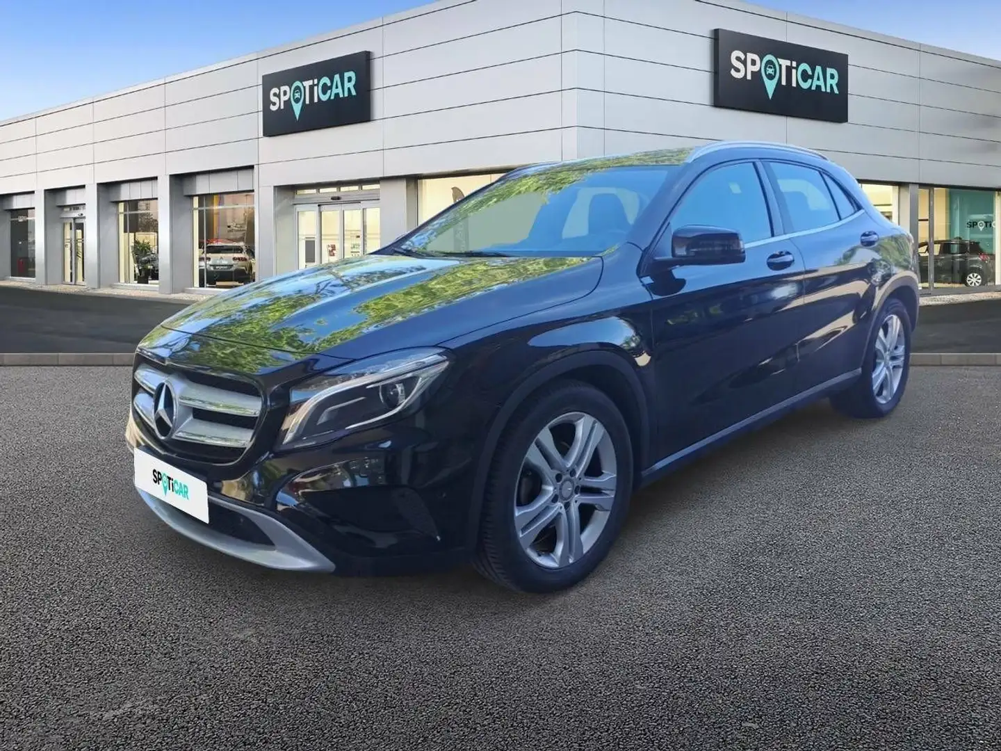Mercedes-Benz GLA 200 200d Urban Negro - 1
