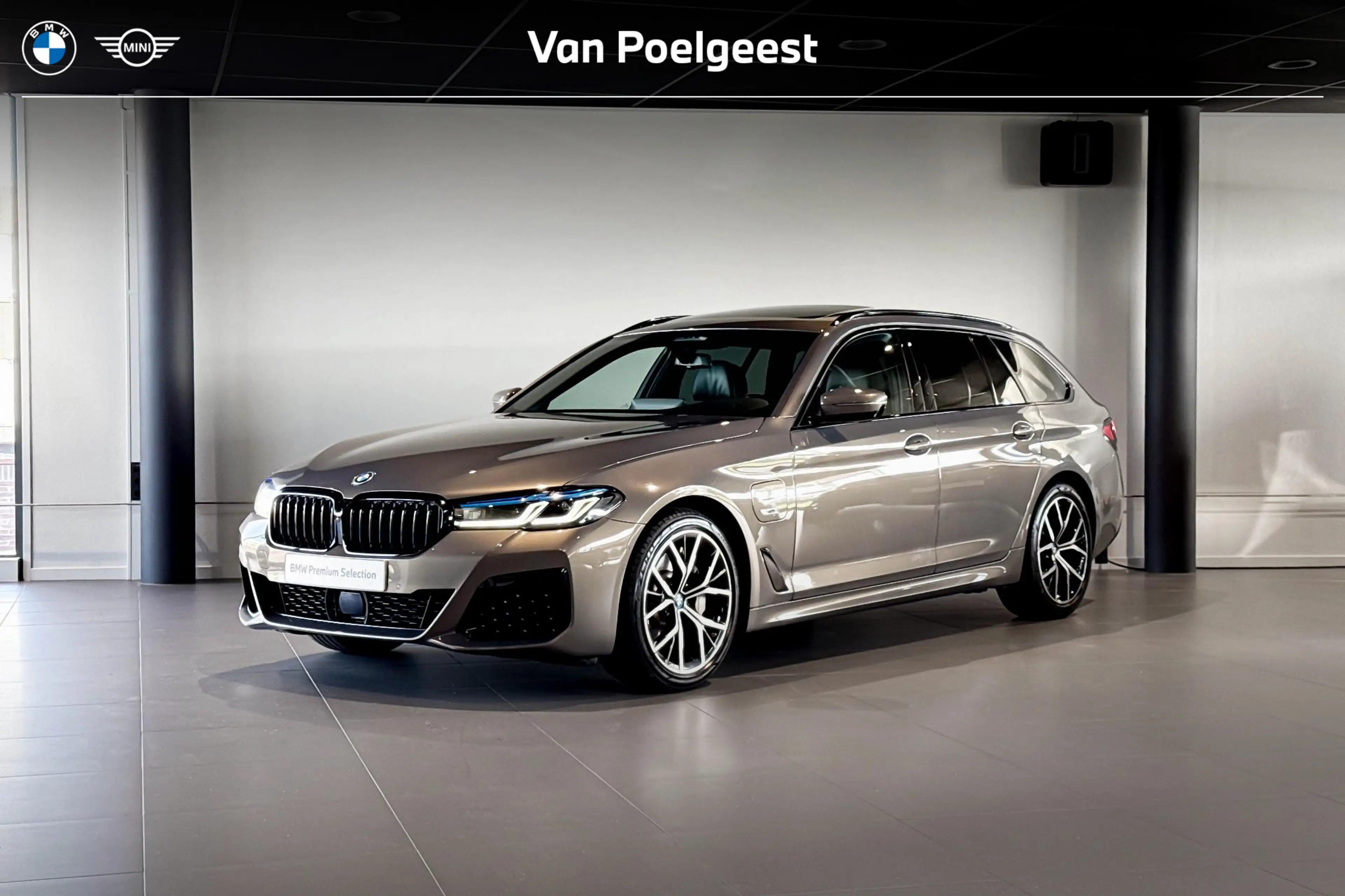 BMW 530 5 Serie Touring 530e | M Sport | Glazen Panoramada
