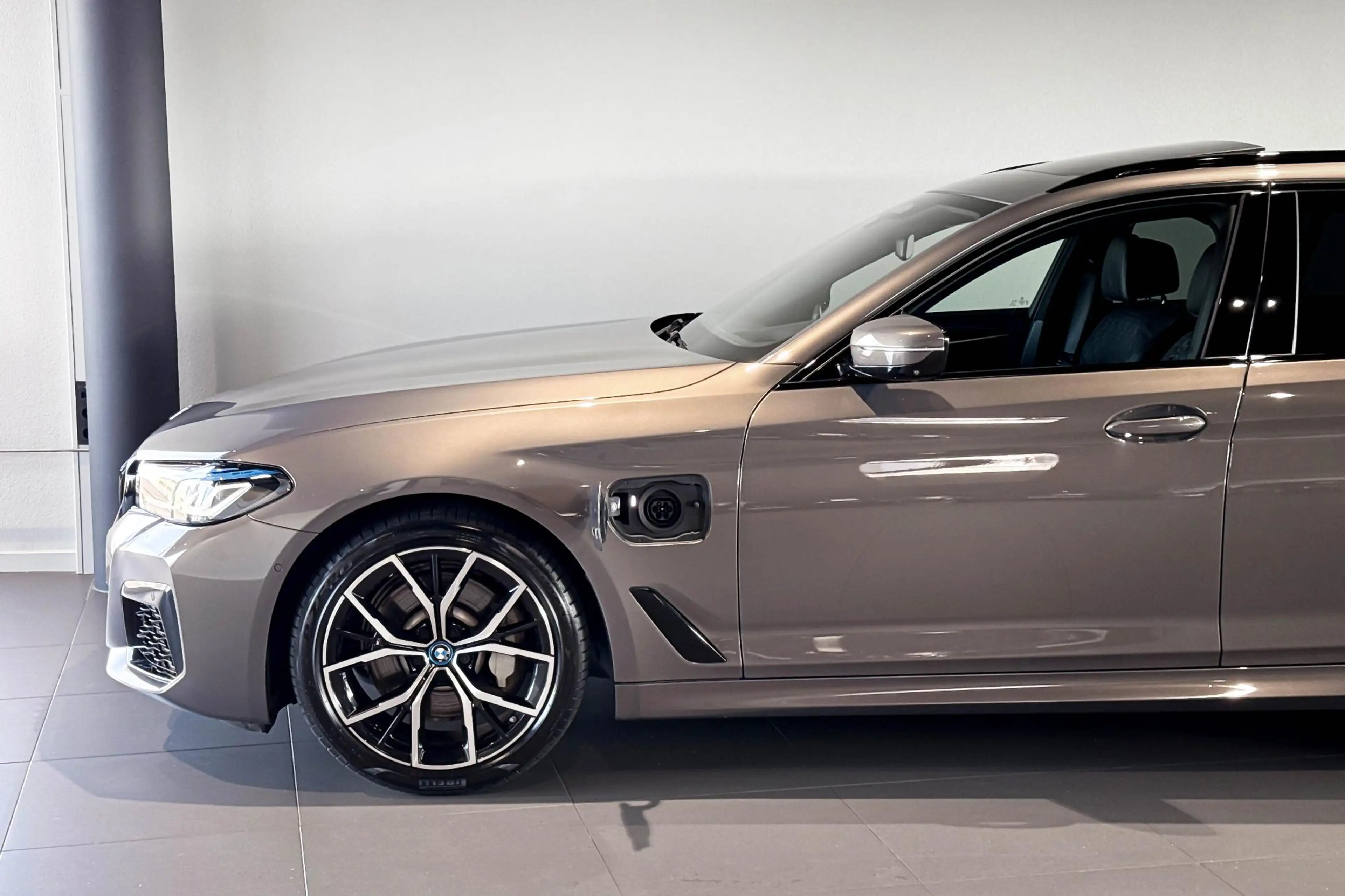 BMW 530 5 Serie Touring 530e | M Sport | Glazen Panoramada — photo 4