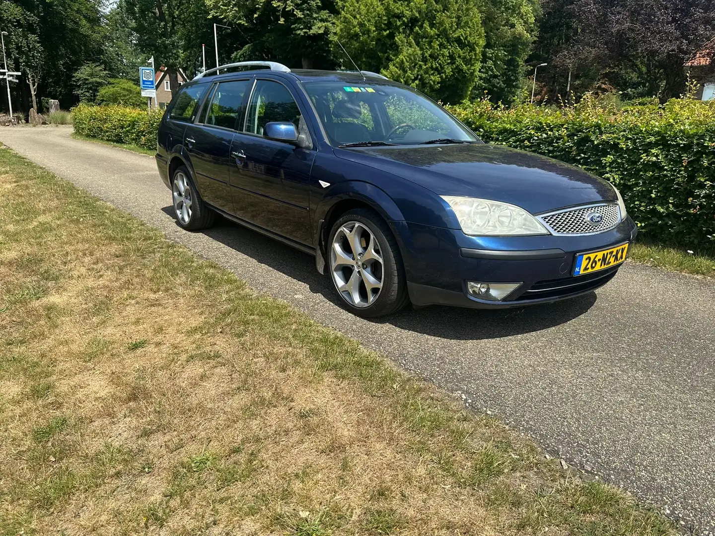 Ford Mondeo Mondeo 2.0-16V Ghia Exec. Синій - 1