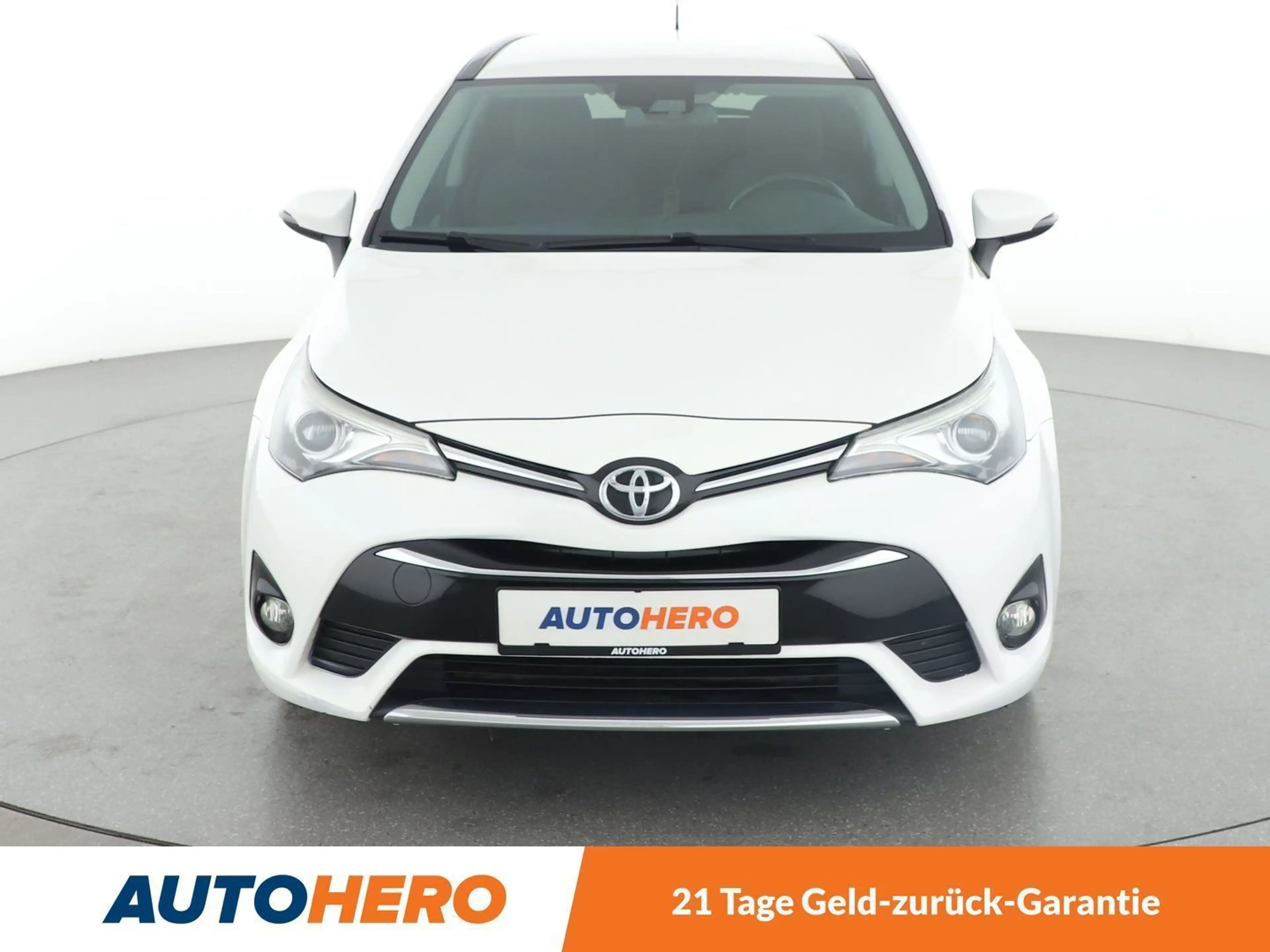 Toyota Avensis 1.8 Team D — photo 9