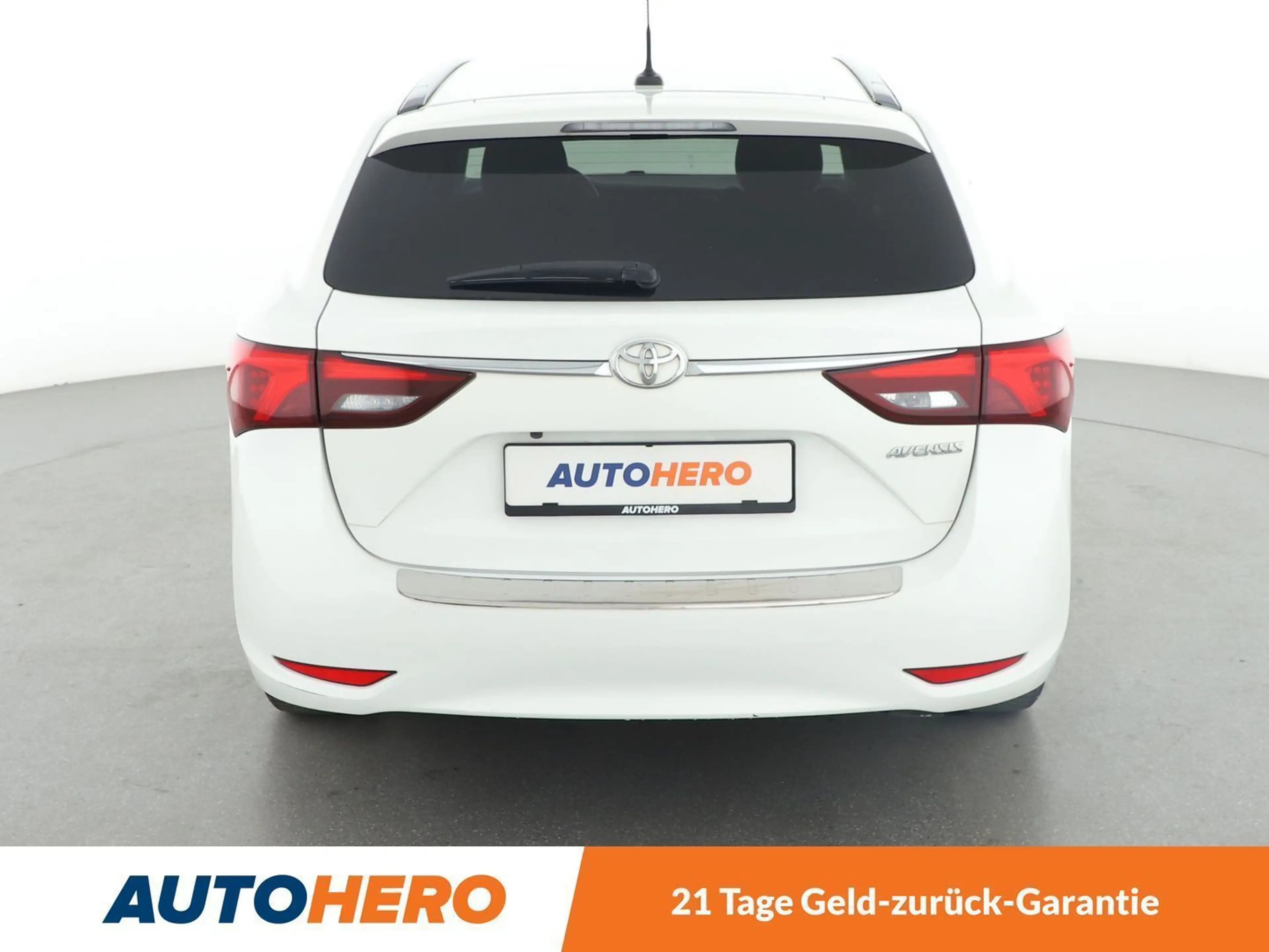 Toyota Avensis 1.8 Team D — photo 5