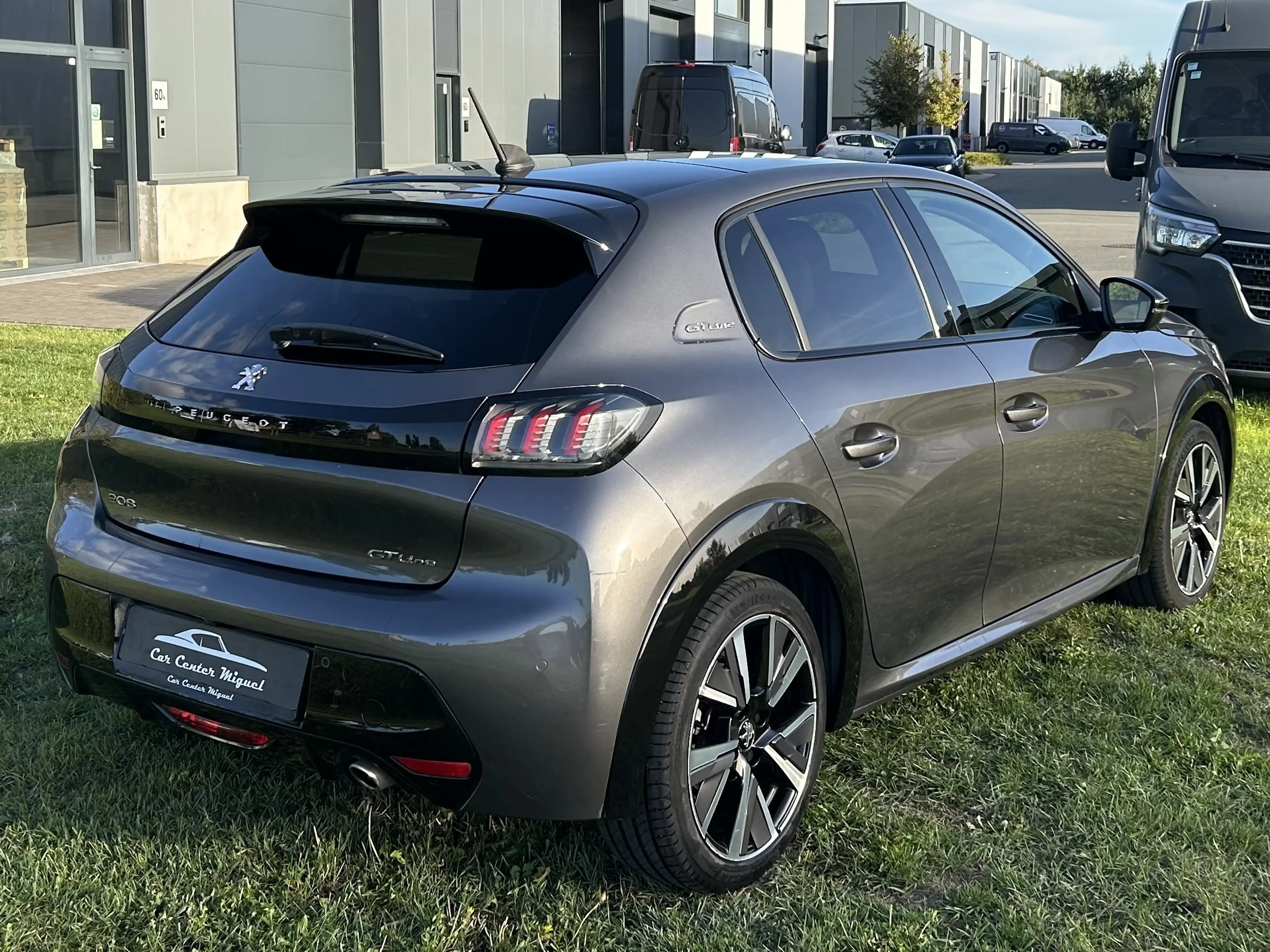 Peugeot 208 GT-LINE 1.2i 101PK — photo 4