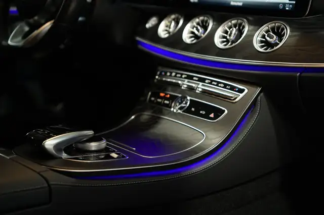 Mercedes-Benz 450 view 15
