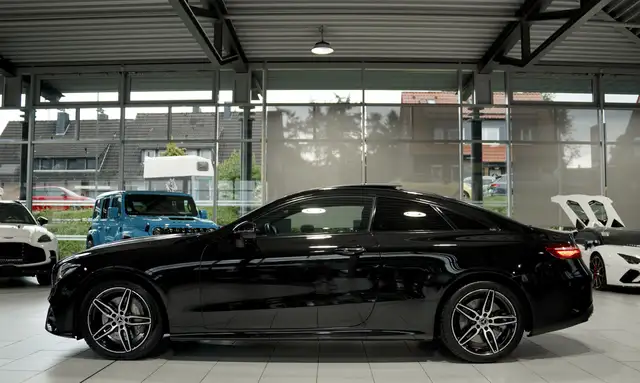 Mercedes-Benz 450 view 11