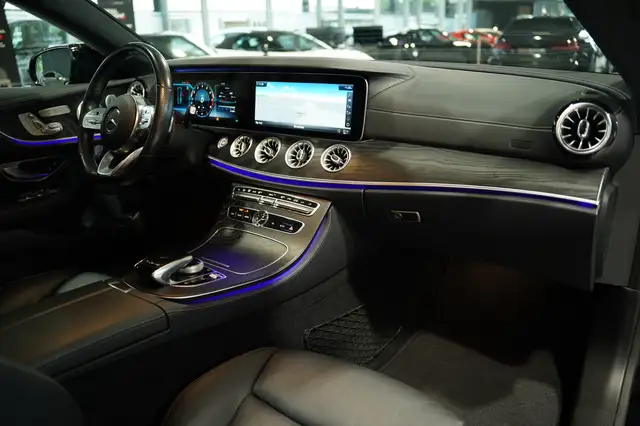 Mercedes-Benz 450 view 14