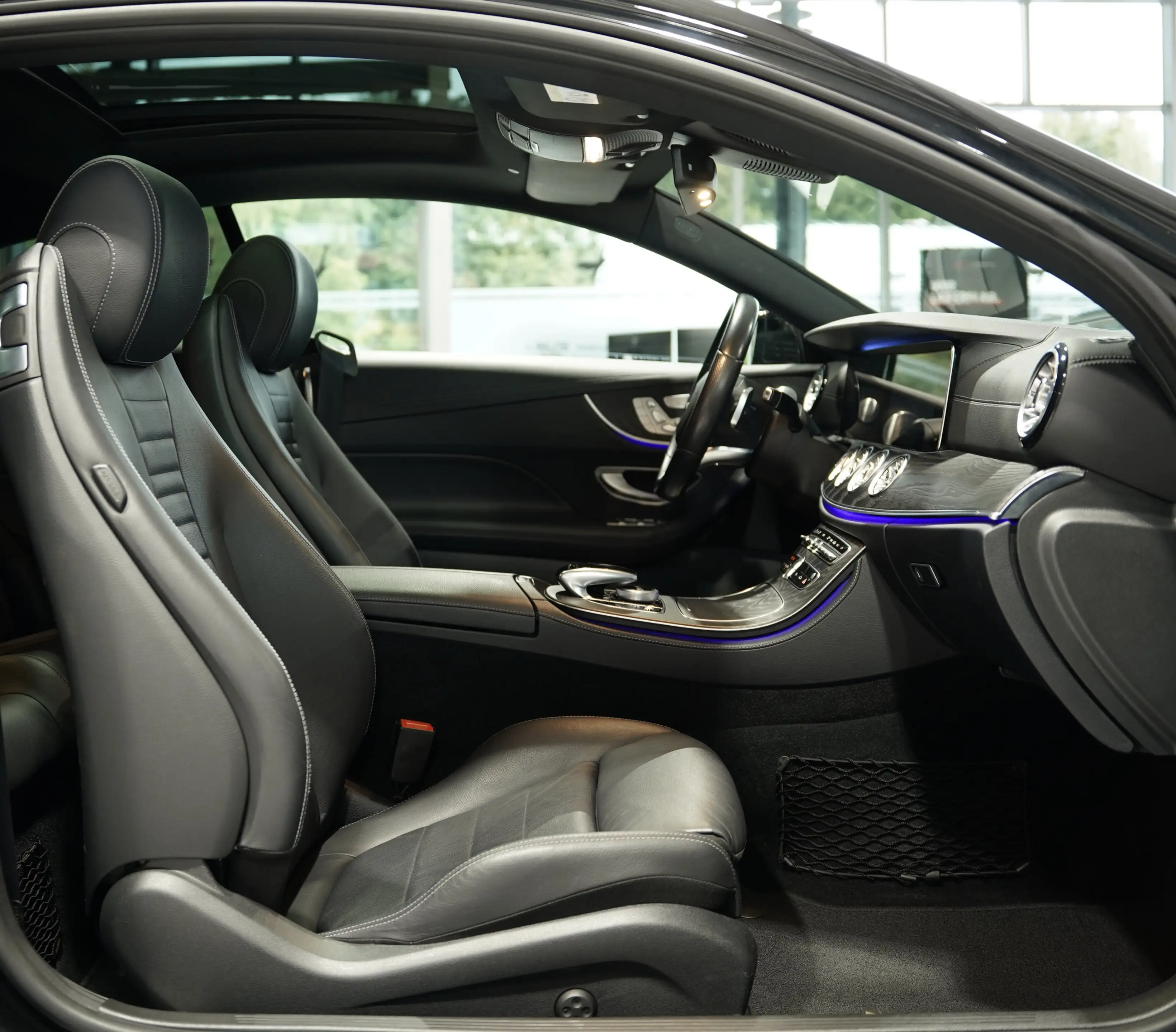 Mercedes-Benz E 450 4M Coupé AMG Line *2.H *19 *Pano*HUD*360° — photo 13