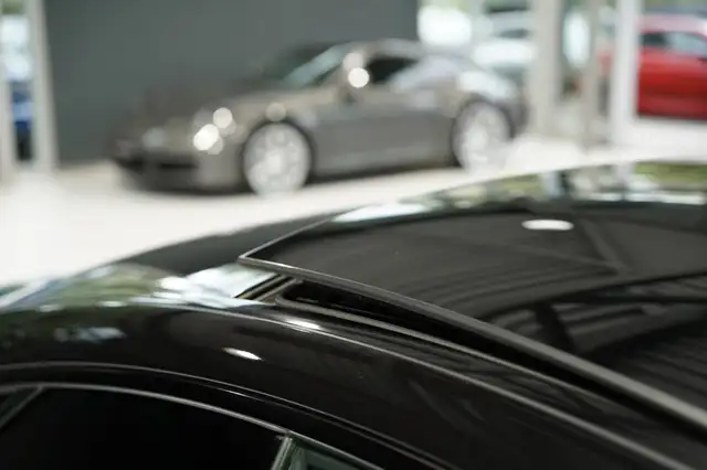 Mercedes-Benz 450 view 7